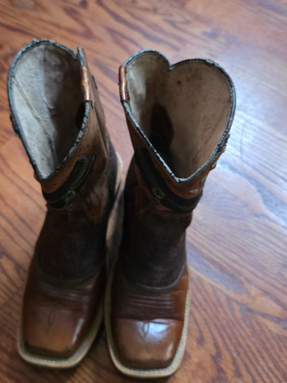 Ariat Women’s Size 7.5 Leather Square Toe Cowboy Boots Zipper Studded Distressed - Picture 7 of 16